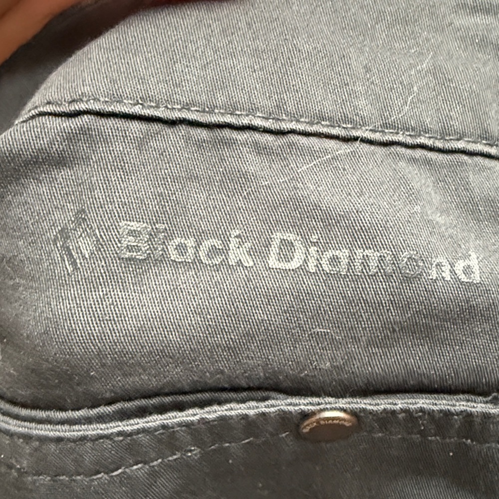 Black Diamond Black Pants Low Rise Athletic Pants Size 4  outdoor Straight Leg - Picture 5 of 6
